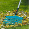 Грабли веерные с деревянной рукояткой GARDENA 03020-23.000.00